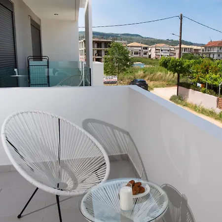 Dawn Maisonettes Lefkas Апартаменты *